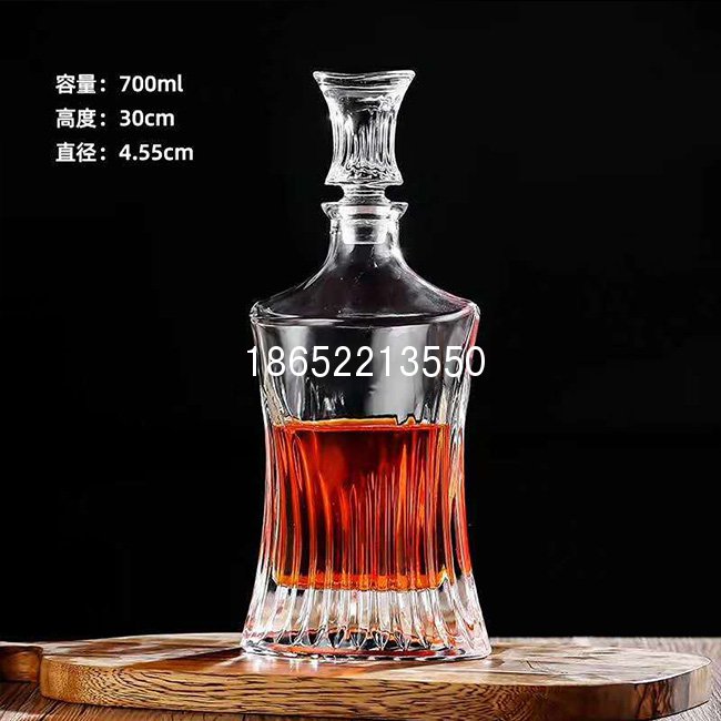 700ml儲(chǔ)酒器